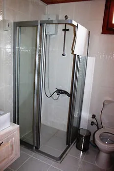 Otel Iz 3*
