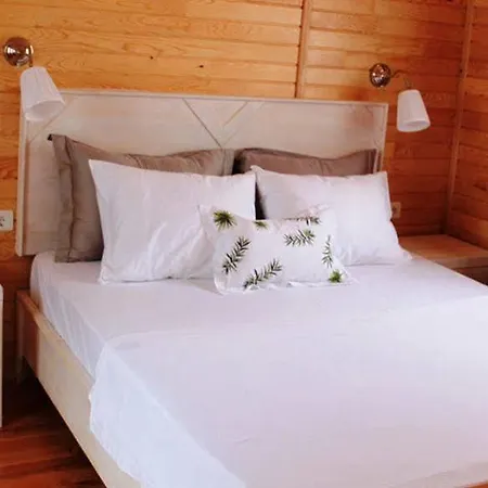 Otel Iz Çıralı